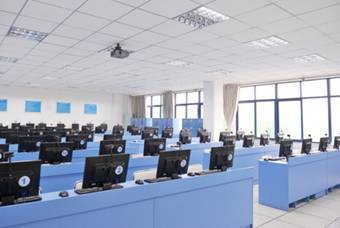 校內(nèi)實(shí)訓(xùn) 軟件技術(shù)開發(fā)的實(shí)戰(zhàn)演練與成長(zhǎng)階梯